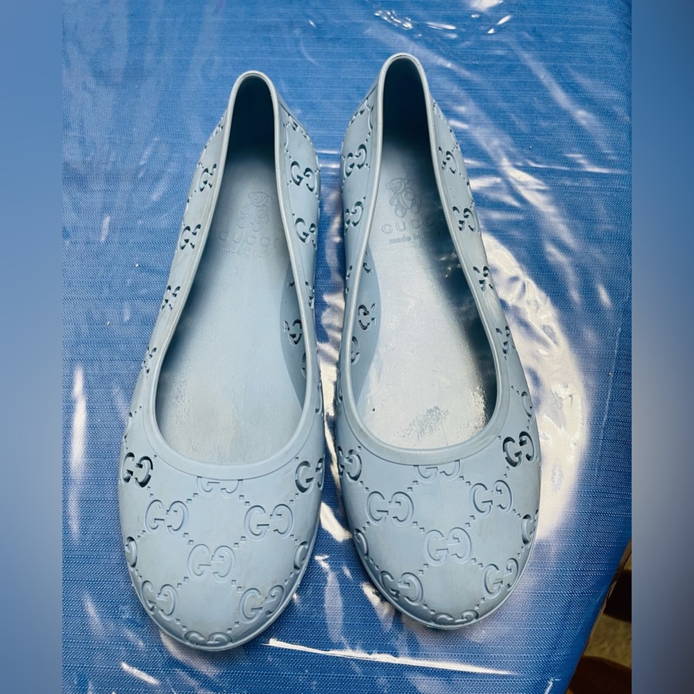 Authentic Gucci jelly flat shoes